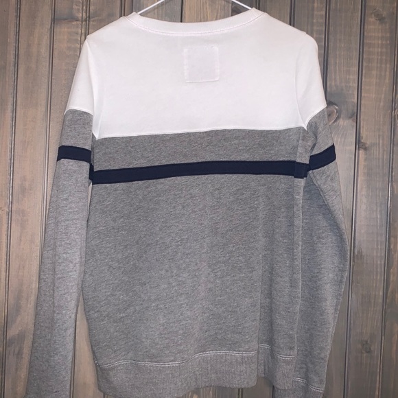 Hollister sweatshirt - Picture 2 of 3